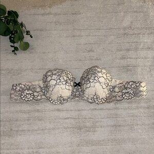 Victoria's Secret | Lace Bra